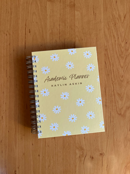 Daisy 6-month Undated Varsity Academic Planner